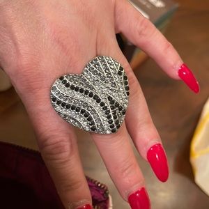 Black & silver rhinestone heart stretch band ring nwot